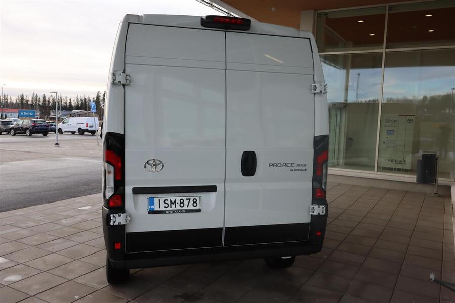 Toyota Proace MAX vaihtoauto