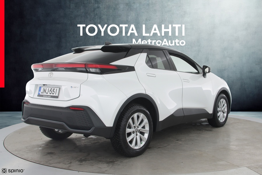 Toyota C-HR vaihtoauto