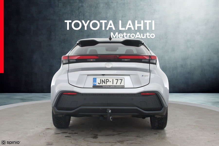 Toyota C-HR vaihtoauto