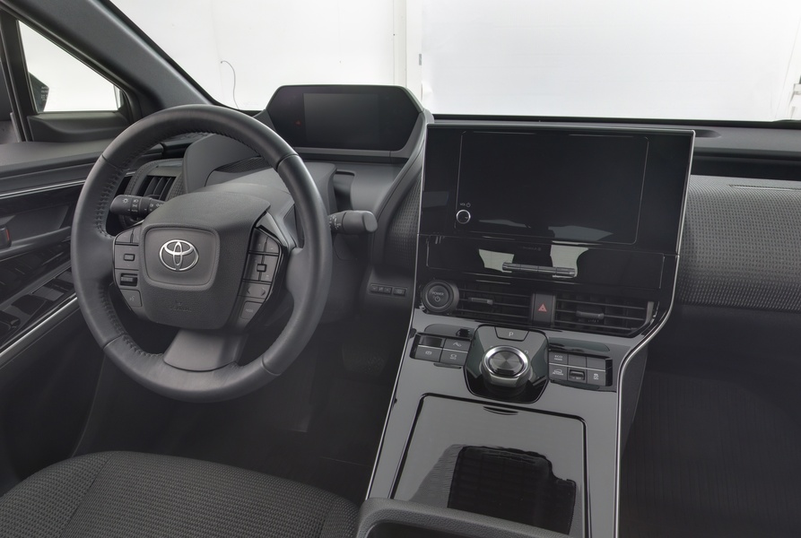 Toyota bZ4X vaihtoauto