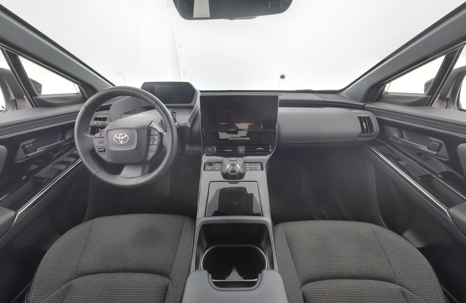 Toyota bZ4X vaihtoauto