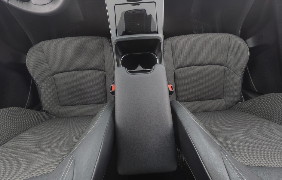 Toyota bZ4X vaihtoauto