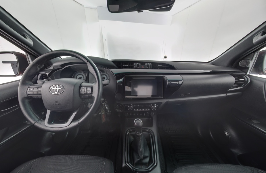 Toyota Hilux vaihtoauto