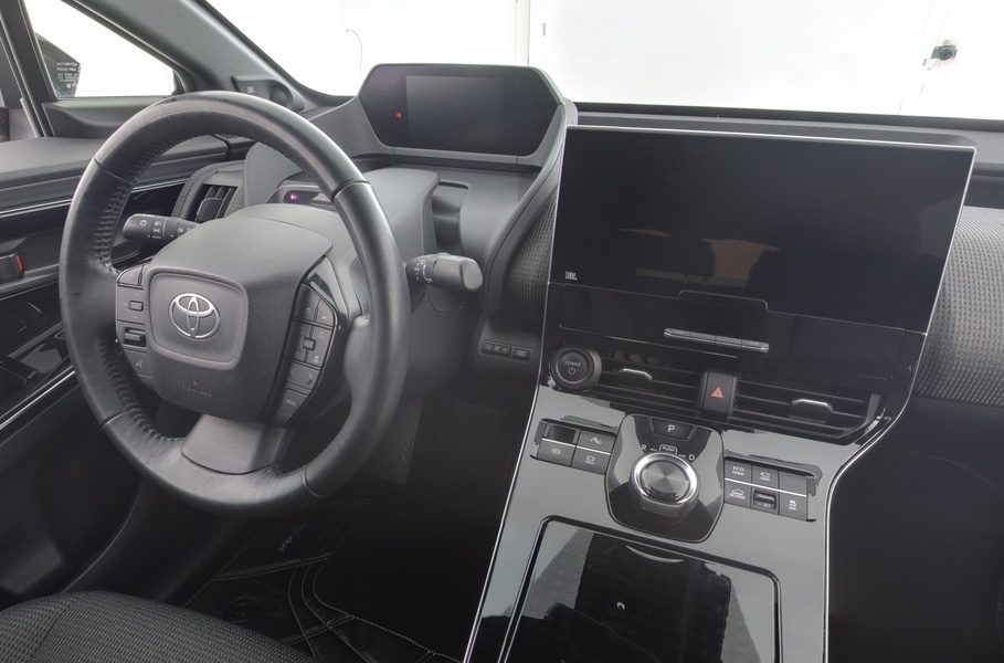 Toyota bZ4X vaihtoauto