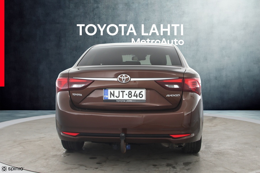 Toyota Avensis vaihtoauto