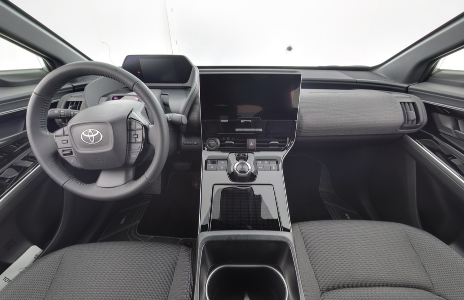 Toyota bZ4X vaihtoauto