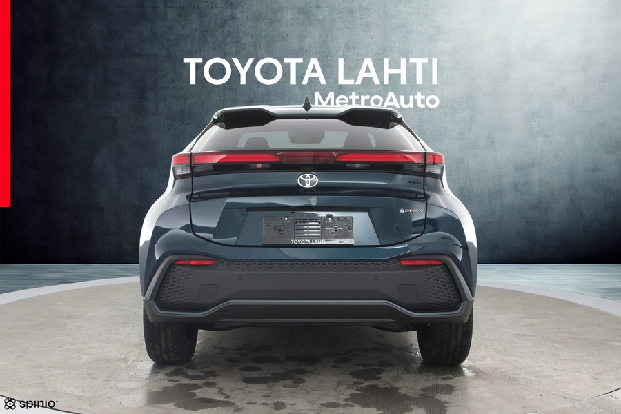 Toyota C-HR vaihtoauto