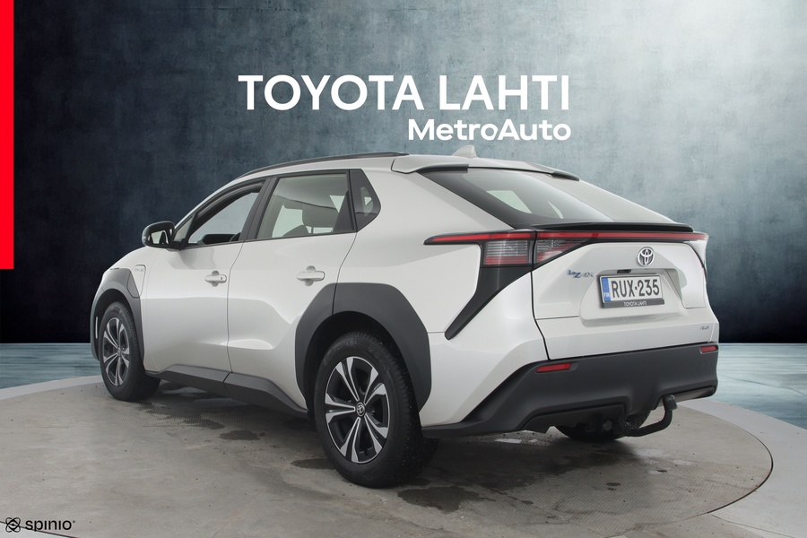 Toyota bZ4X vaihtoauto