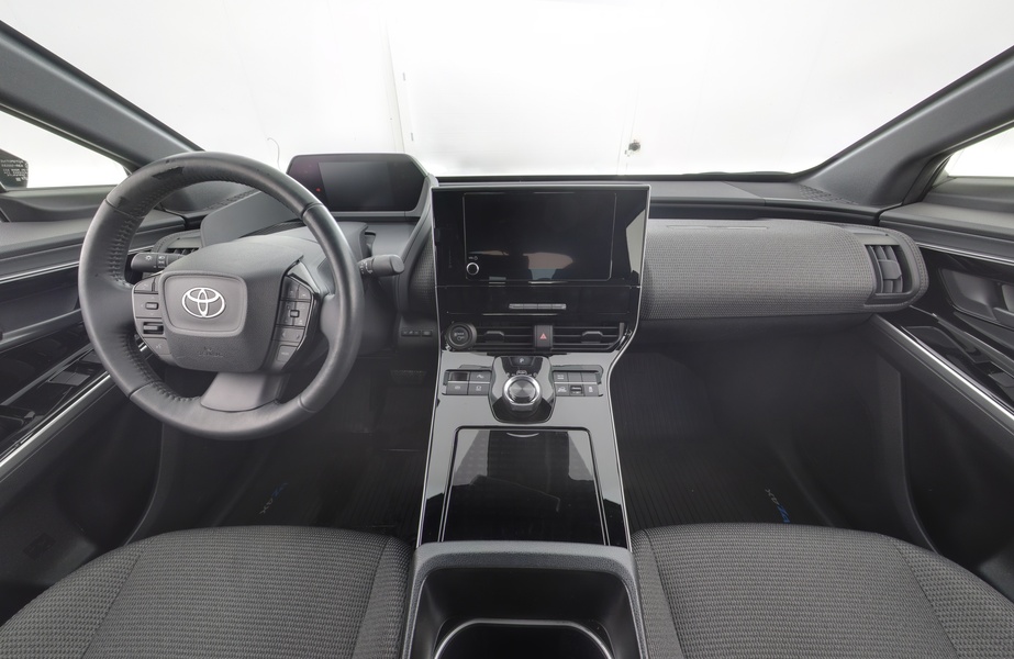 Toyota bZ4X vaihtoauto