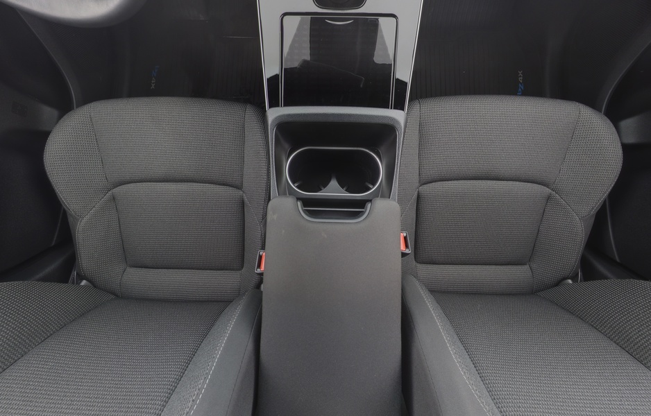 Toyota bZ4X vaihtoauto