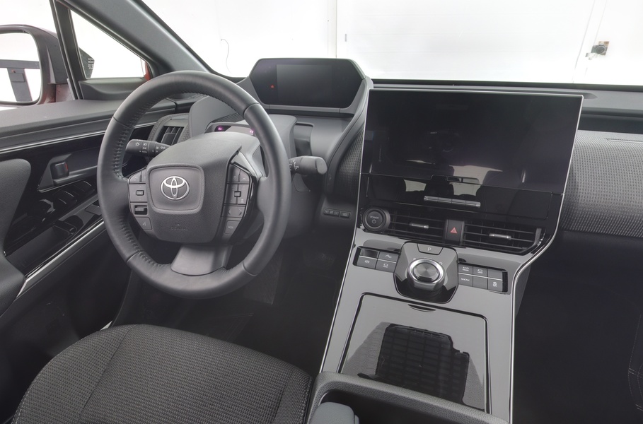 Toyota bZ4X vaihtoauto