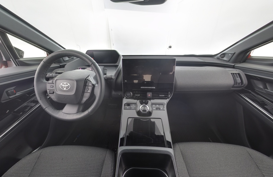 Toyota bZ4X vaihtoauto