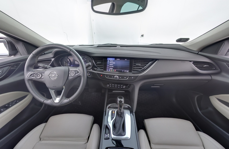 Opel Insignia vaihtoauto