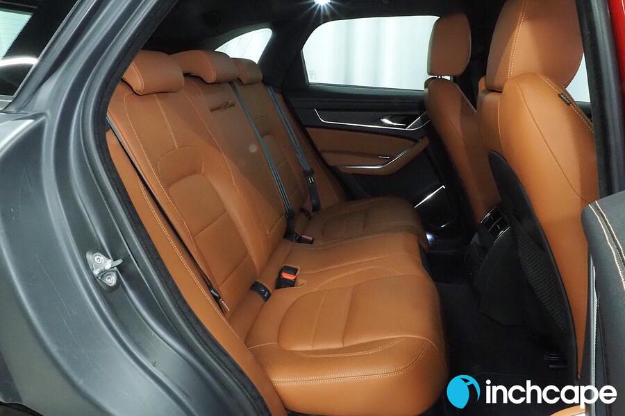 Jaguar F-PACE vaihtoauto