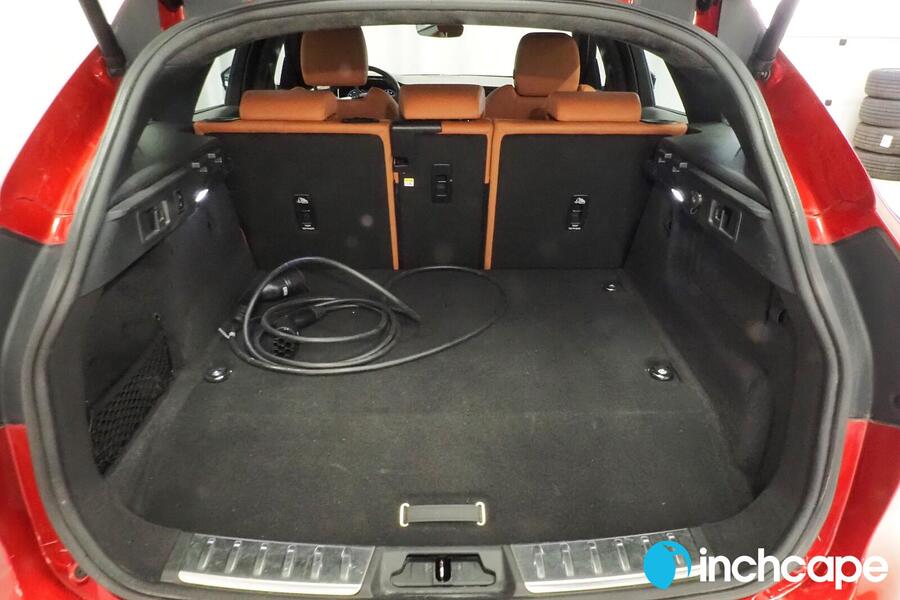 Jaguar F-PACE vaihtoauto