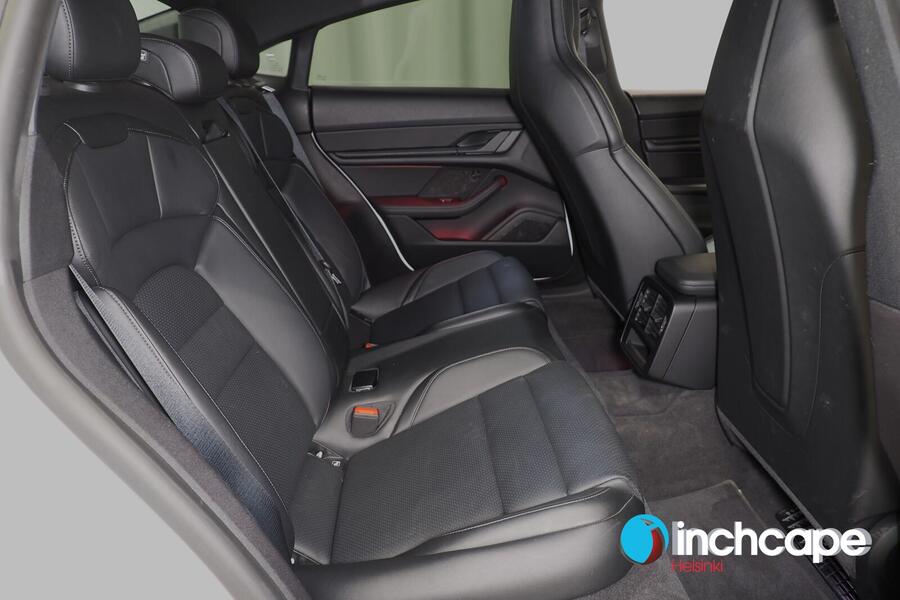 Porsche Taycan vaihtoauto