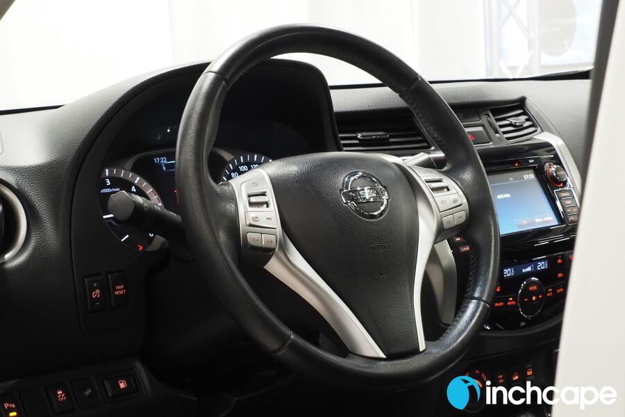 Nissan Navara vaihtoauto