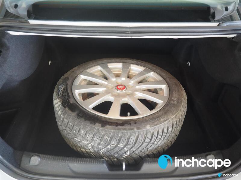 Jaguar XE vaihtoauto