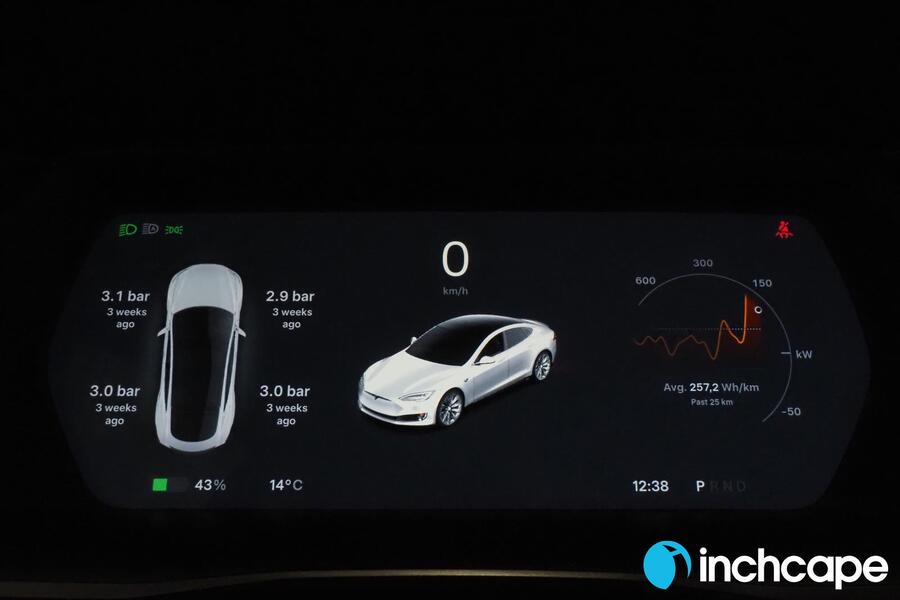 Tesla Model S vaihtoauto