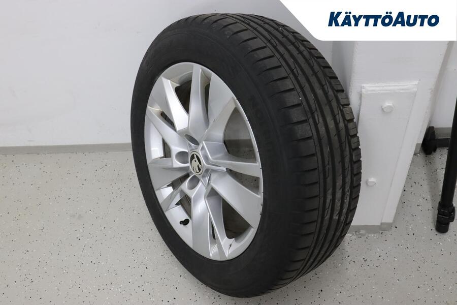 Skoda Karoq vaihtoauto