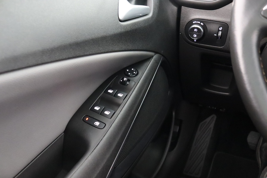 Opel Crossland X vaihtoauto