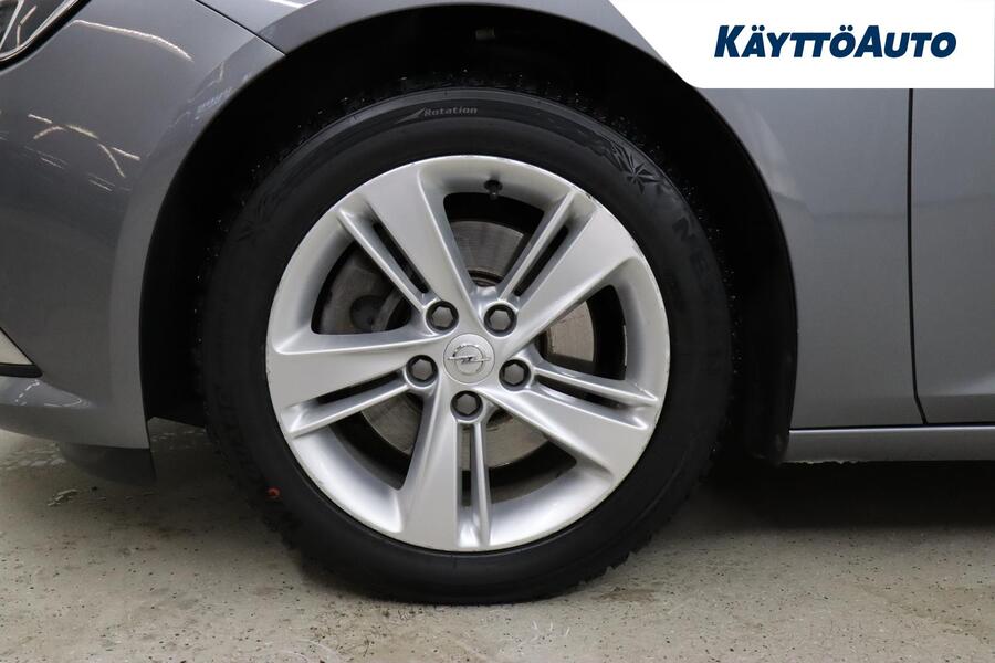 Opel Insignia vaihtoauto