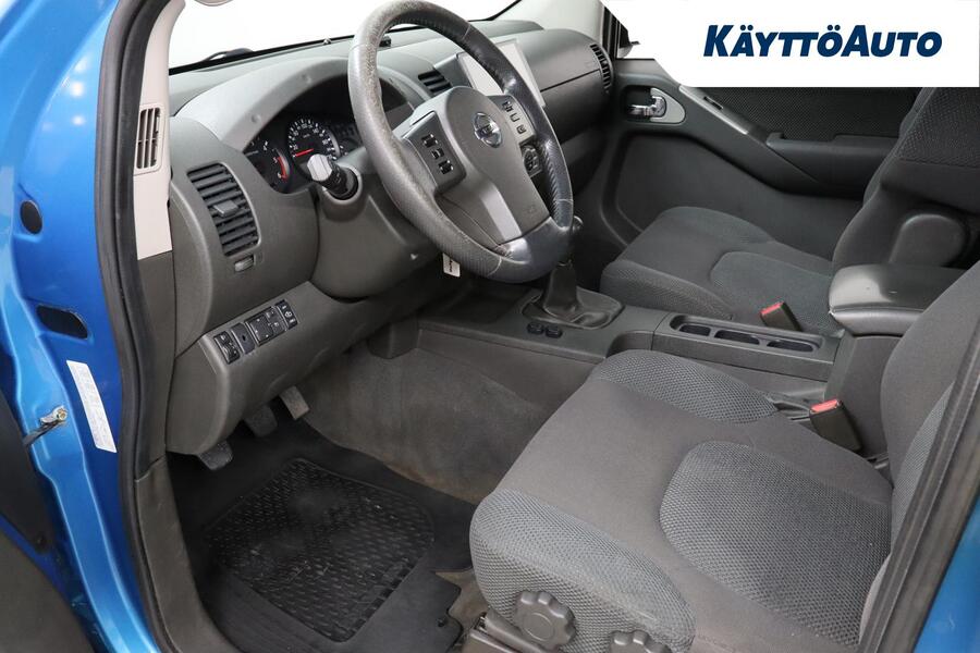 Nissan Navara vaihtoauto