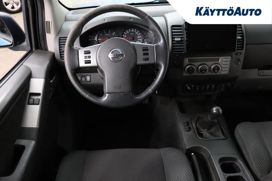 Nissan Navara vaihtoauto