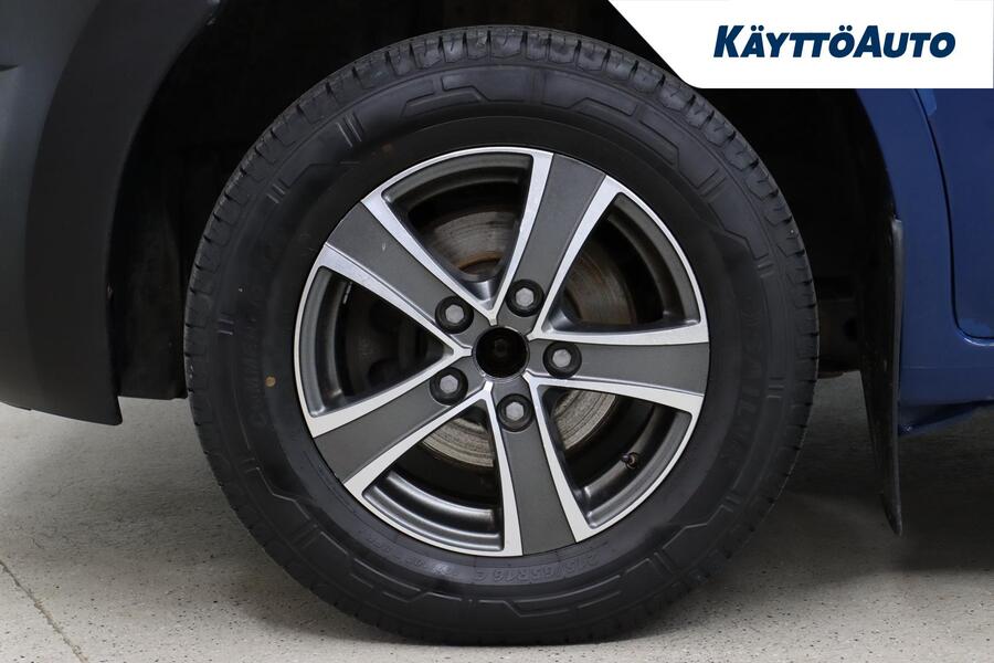 Nissan NV400 vaihtoauto