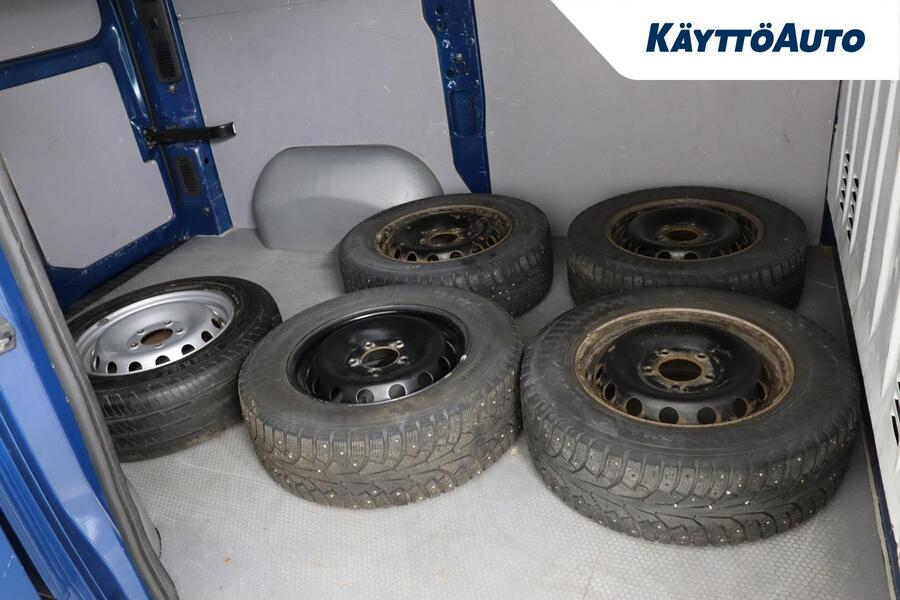 Nissan NV400 vaihtoauto