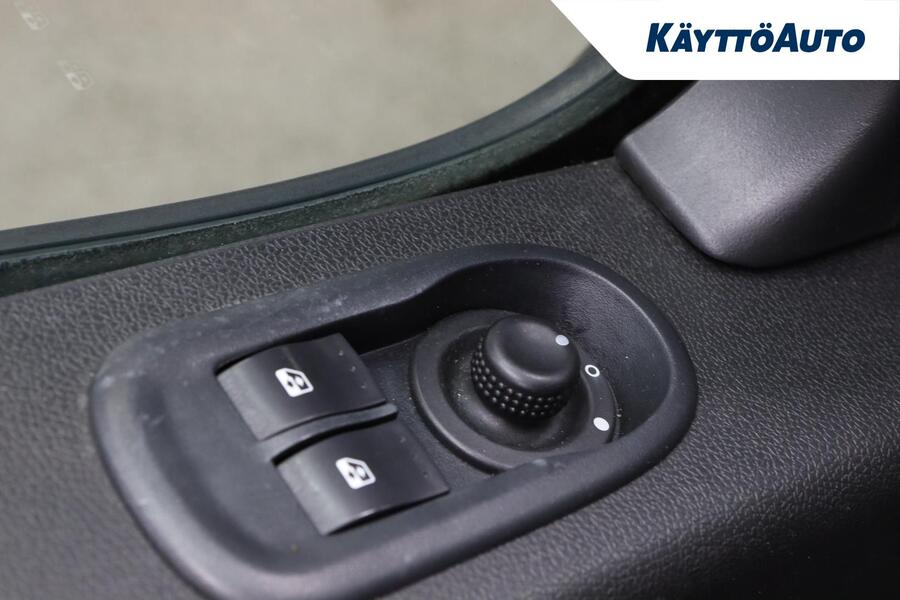 Nissan NV400 vaihtoauto