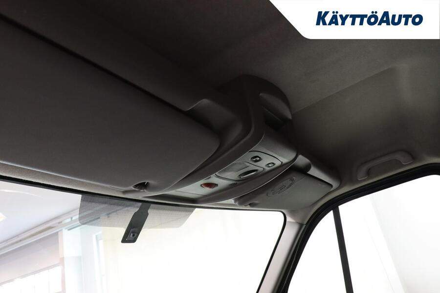 Nissan NV400 vaihtoauto