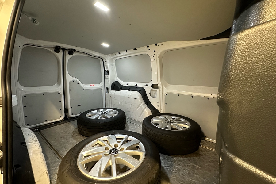 Volkswagen Caddy Maxi vaihtoauto