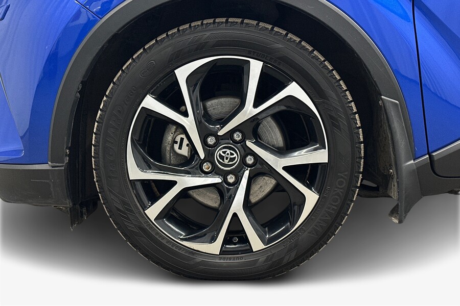 Toyota C-HR vaihtoauto