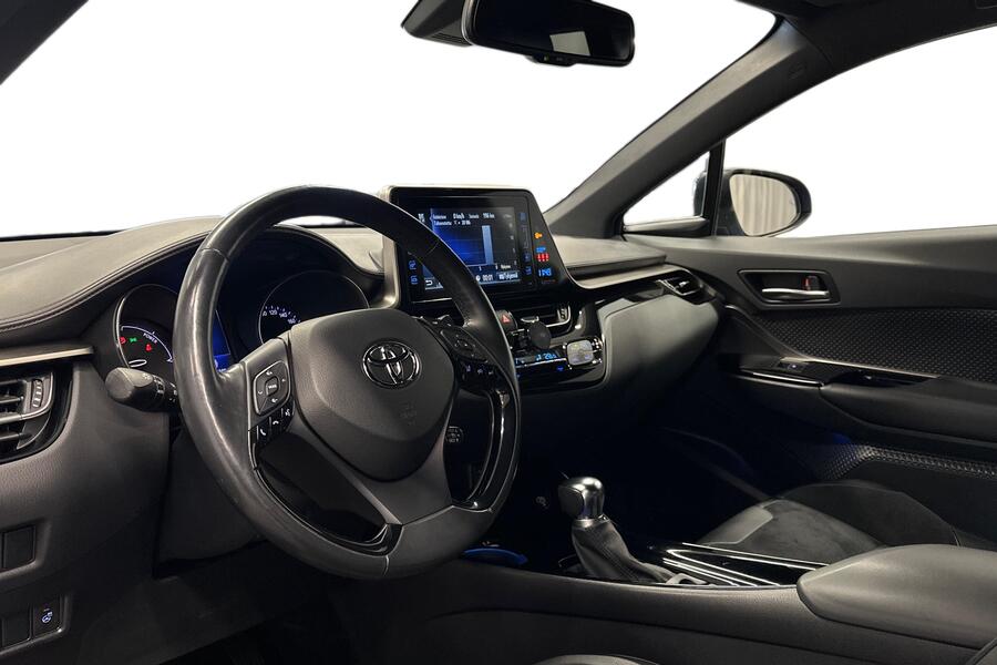 Toyota C-HR vaihtoauto