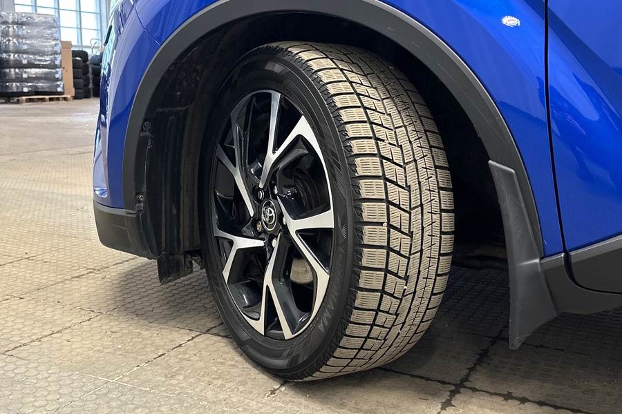 Toyota C-HR vaihtoauto