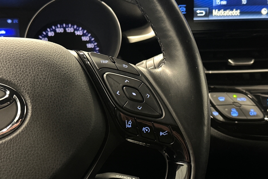 Toyota C-HR vaihtoauto