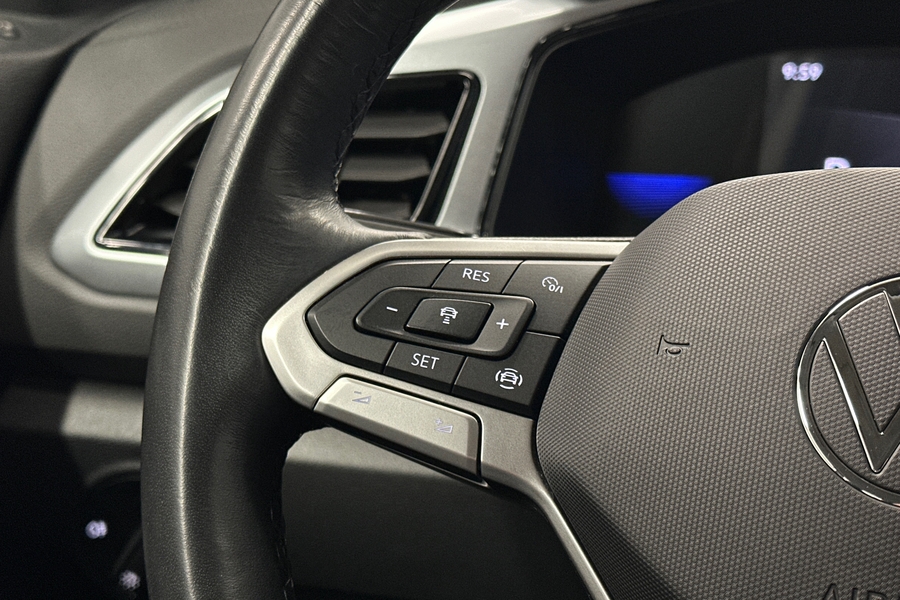 Volkswagen T-Roc vaihtoauto