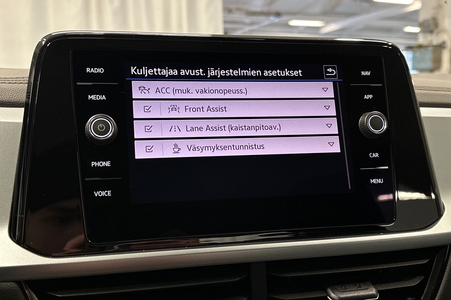 Volkswagen T-Roc vaihtoauto