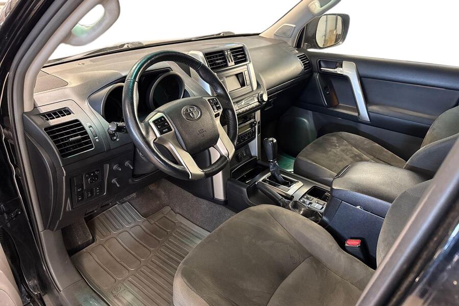 Toyota Land Cruiser vaihtoauto