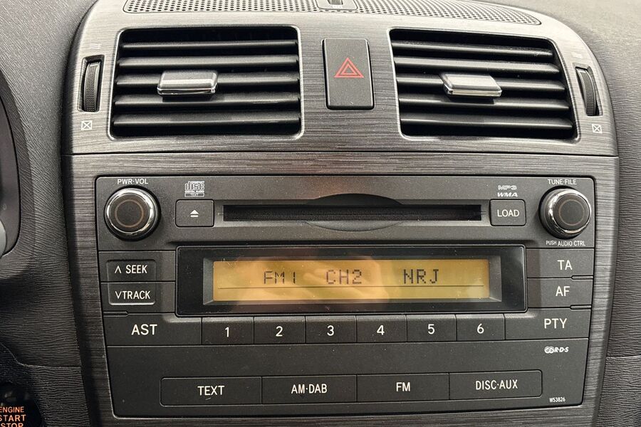 Toyota Avensis vaihtoauto