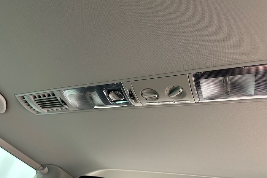 Volkswagen Caravelle vaihtoauto