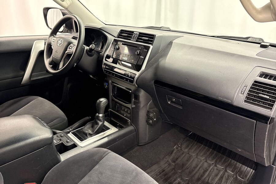 Toyota Land Cruiser vaihtoauto
