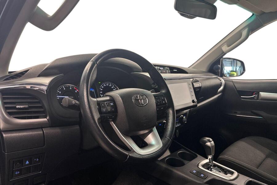 Toyota Hilux vaihtoauto