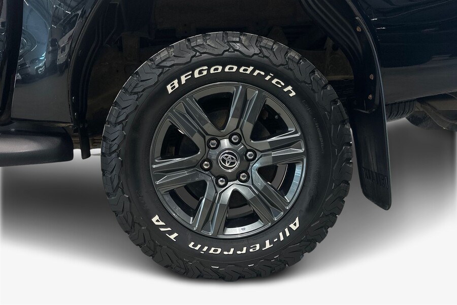 Toyota Hilux vaihtoauto