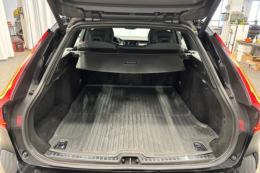 Volvo V90 Cross Country vaihtoauto