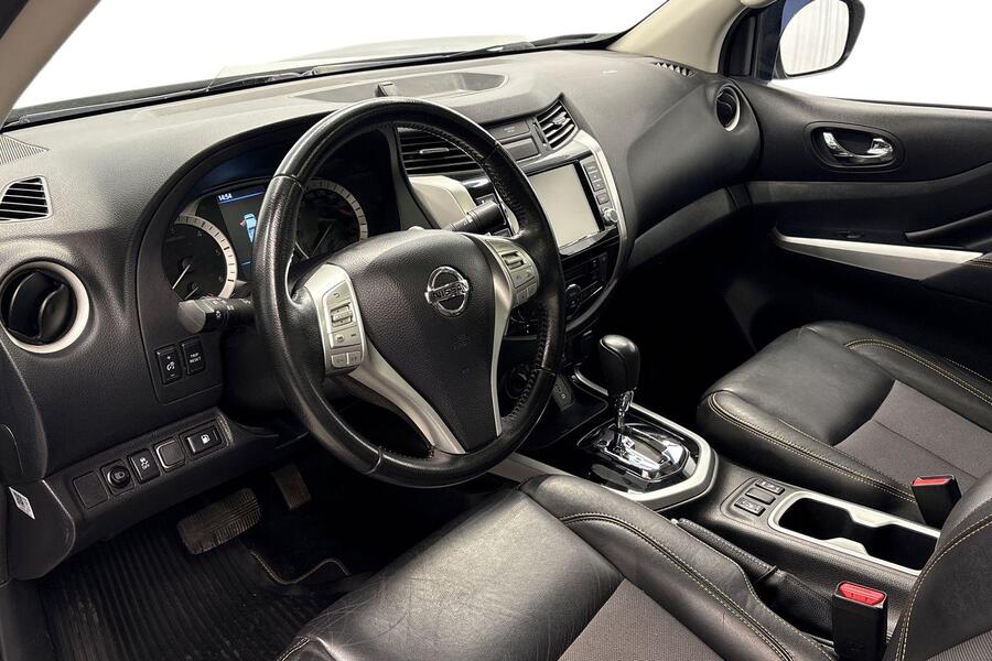 Nissan Navara vaihtoauto