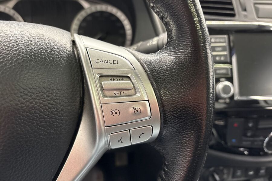 Nissan Navara vaihtoauto