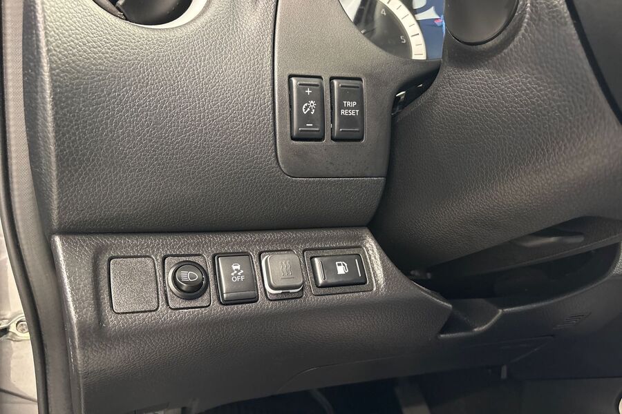 Nissan Navara vaihtoauto