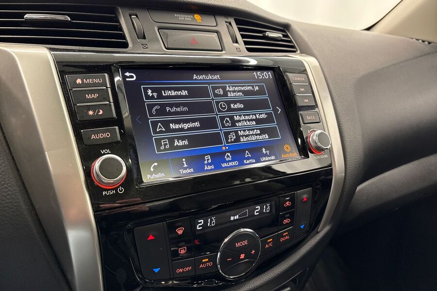 Nissan Navara vaihtoauto